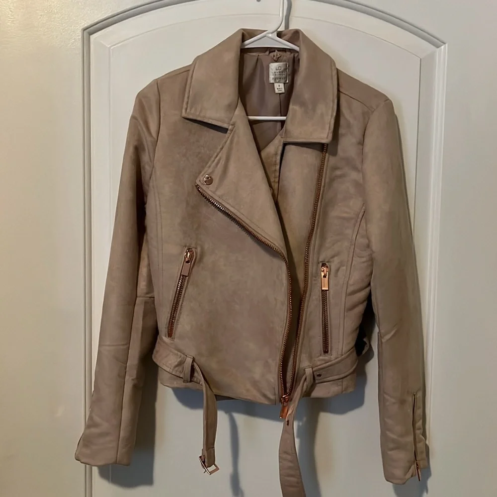 Jacket - Picture 3 of 4